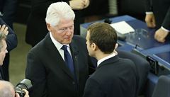 Emanuel Macron a Bill Clinton.