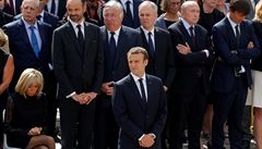 Francouzský prezident Emmanuel Macron se zúastnil pohbu Simone Veilové.