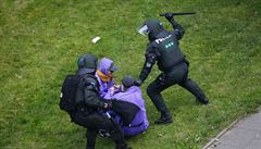 Protestanti proti G20 se stetly s policií.