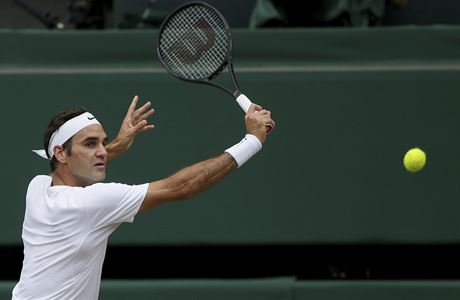 Wimbledon 2017: Roger Federer ve finle oblbenho turnaje.