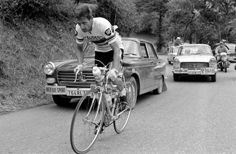 Tom Simpson bhem Tour de France 1960.