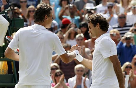 Tomá Berdych sice s Rogerem Federerem drel krok, porazit ho ale nedokázal.