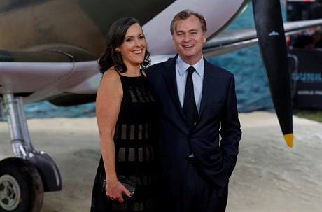 Reisér Christopher Nolan a producentka Emma Thomas.