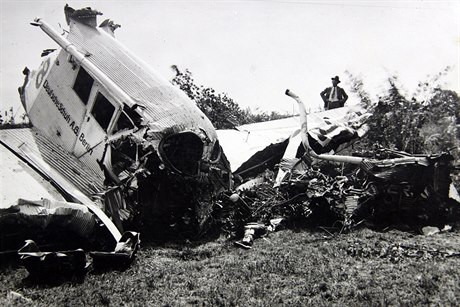Katastrofa letadla Junkers, v nm 12.7 1932 zahynuli Tomá Baa a pilot...