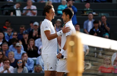 Tomá Berdych je po roce v semifinále Wimbledonu.