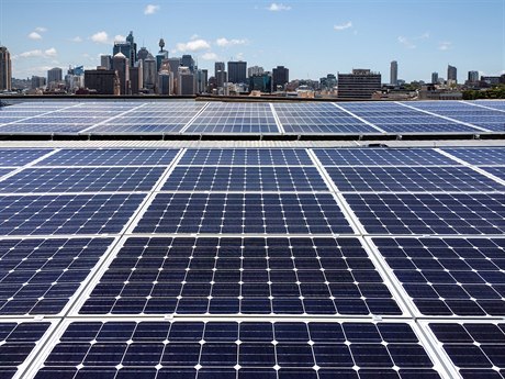 V roce 2013 vybudovala v rámci generální opravy hlavní poty v Sydney solární...