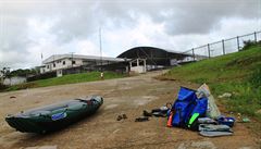 Raft a vybavení v pístavu Tabatinga