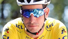 Fabio Aru ve lutém na Tour de France 2017.