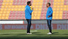Hlavní kou Sparty Andrea Stramaccioni na tréninku se svým asistentem.