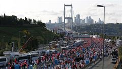 O víkendu byla veejná doprava v Ankae a Istanbulu kvli oslavám zdarma.