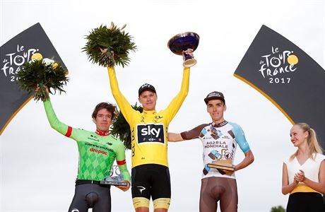 Tour de France 2017: nejlep trojice (zleva), druh Rigoberto Uran, vtzn...