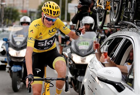 Tour de France 2017: Chris Froome slaví čtvrté celkové vítězství na „Staré...