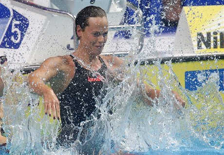 Italská plavkyn Federica Pellegrini slaví titul mistryn svta v závod na 200...