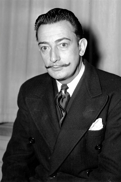 Salvador Dalí.