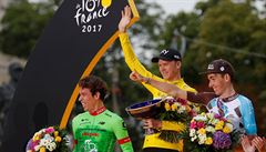 Tour de France 2017: nejlepí trojice (zleva), druhý Rigoberto Uran, vítzný...