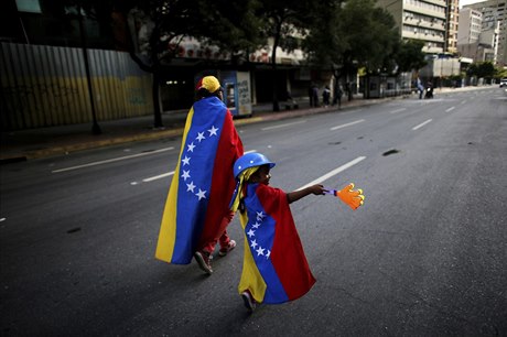 Opozice vyzvala k protestnímu pochodu v metropoli Caracasu u v pondlí a dalí...