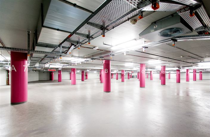 Podzemní gará�e na pra�ské Letné vznikly spole�n� s tunelem Blanka. V lét� 2017...