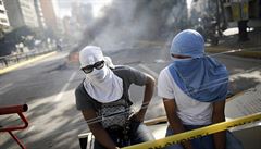 Podle volební komise pilo k urnám 41,53 procenta voli. Opozice, která...