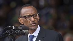 Rwandský prezident Paul Kagame oslovuje veejnost pi dvacátém výroí Rwandské...