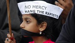Je jí 10 let, byla znásilněna a její případ sleduje celá Indie. Nesmí totiž jít na potrat