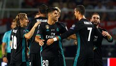 Fotbalisté Realu se radují z triumfu v Superpoháru UEFA.