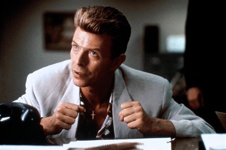 David Bowie jako agent Phillip Jeffries.