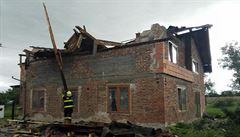 Silný vítr odřízl od elektřiny stovky domácností, hasiči v Olomouckém kraji hlásí 30 výjezdů