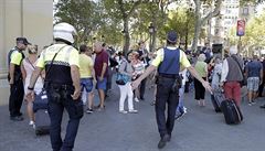 Navtv ji kad turista, te Las Ramblas zeje przdnotou. Internet zu nad amatrskmi videi