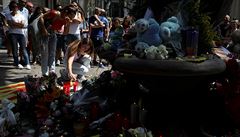 Promenáda Las Ramblas se promnila v pietní místo celé Barcelony.