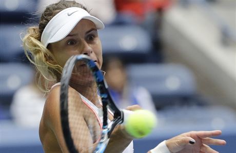 Magda Linetteov v 1. kole US Open proti Karoln Plkov.