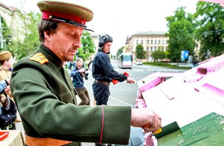 Petírání rového tanku nazeleno se obelo bez trestu.