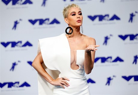 Pedávání cen MTV moderovala zpvaka Katy Perry.