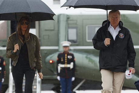 Americký prezident Donald Trump a jeho ena Melania se chystají na cestu do...