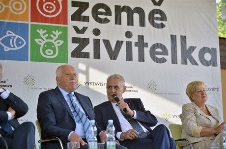 Prezident Milo Zeman (druhý zprava) navtívil mezinárodní agrosalon Zem...