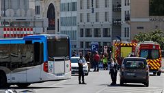 Ve francouzském m�st� Marseille naboural v�z do dvou zastávek.