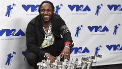 Kendrick Lamar se stal hvzdou MTV 2017, kdy obdrel est cen z osmi nominací....