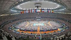 Umleli 65 tisc fanouk. Srbt volejbalist na fotbalovm stadionu sestelili Polky