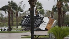 Zdevastované okolí Porto Aransas v Texasu po hurikánu Harvey.