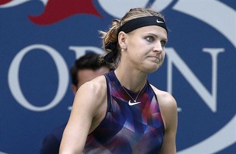 Lucie afov v osmifinle US Open proti Ameriance CoCo Vandewegheov.