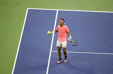 Rafael Nadal na US Open pi he proti Leonardu Mayerovi.