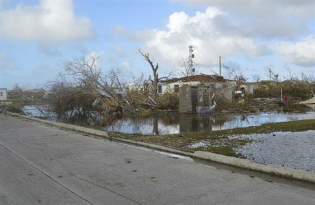 kody na ostrovu Barbuda po zsahu huriknem.