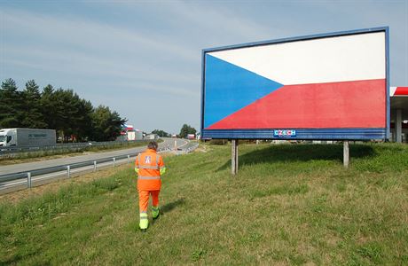 Monitorování dnes u nelegálních billboard u dálnice D1. Provádí jej...