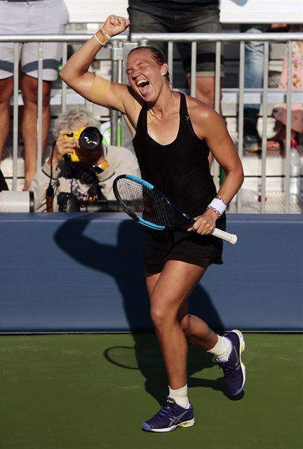 Kaia Kanepiová z Estonska slaví postup do tvrtfinále US Open.