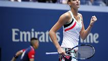 Karolna Plkov slav postup do osmifinle US Open.