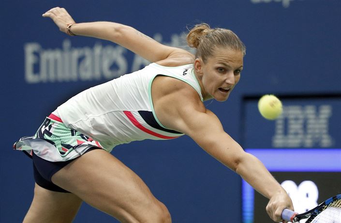 Karolína Plíková ve tvrtfinále US Open proti CoCo Vandewegheové.