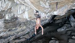 Sportovní lezec Adam Ondra (na snímku) vylezl 3. záí v norském Flatangeru...