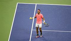 Rafael Nadal na US Open při hře proti Leonardu Mayerovi.