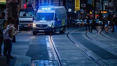 Policie a hasiči zasahují u metra Můstek. | na serveru Lidovky.cz | aktuální zprávy