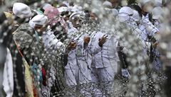 Protesty muslim u ambasády Myanmaru v Jakart.