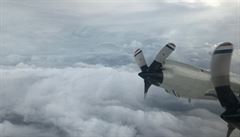 Pohledu z letadla Lovc hurikán na oko boue.